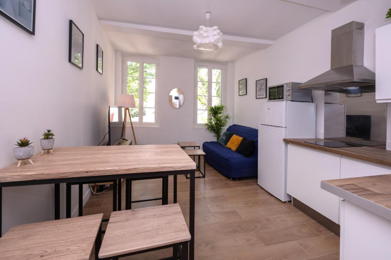 Le Nostradamus - Magnifique Appartement Cours Principal Plein Centre Avec Parking Салон-де-Прованс Екстер'єр фото