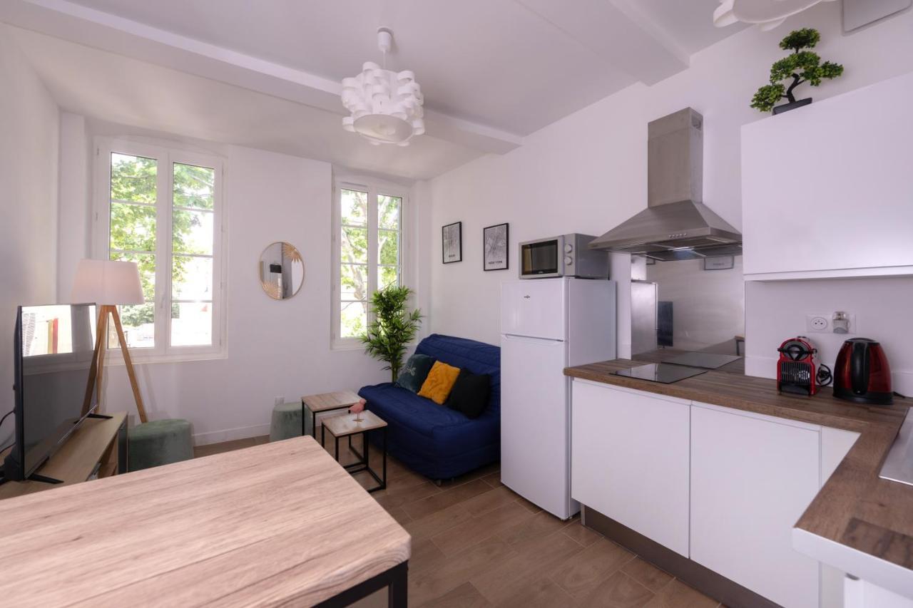 Le Nostradamus - Magnifique Appartement Cours Principal Plein Centre Avec Parking Салон-де-Прованс Екстер'єр фото
